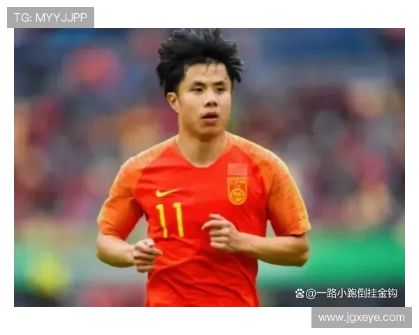 国足新星闪耀亚洲赛场全场独造三球助球队逆转晋级四强