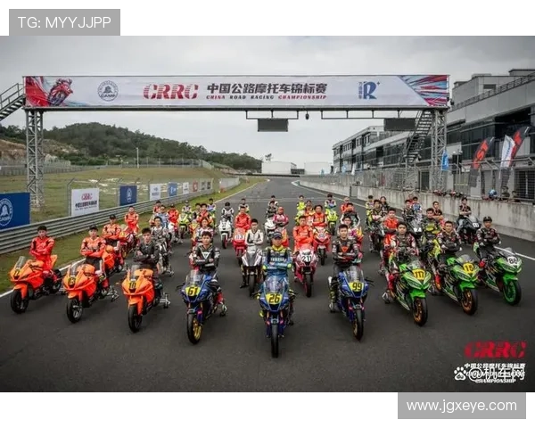 摩托车大奖赛最新动态：各大车队备战2025赛季，精彩赛事即将揭幕