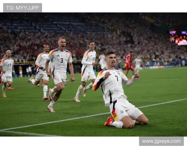 欧洲杯预选赛焦点战：德国队大胜法国队晋级八强，哈弗茨和穆勒双双建功