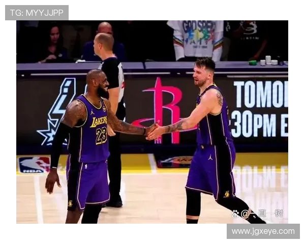 湖人队核心伤病最新进展引发球队阵容调整与季后前景讨论热度上升