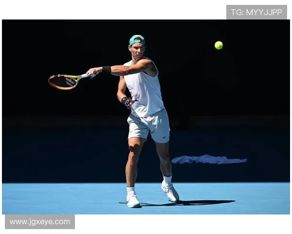 网球赛场风云再起，纳达尔伤愈复出，焦点聚集澳网新赛季挑战