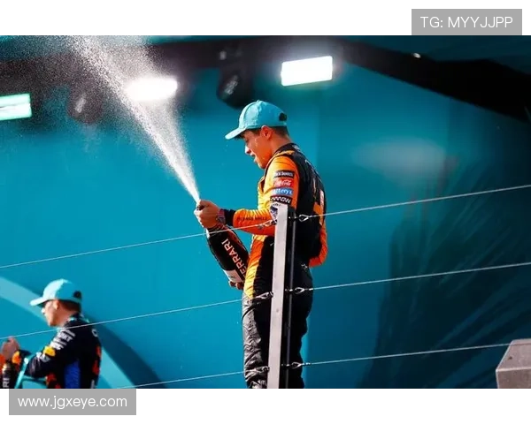 F1赛季终极对决：车手与车队全力冲刺冠军宝座