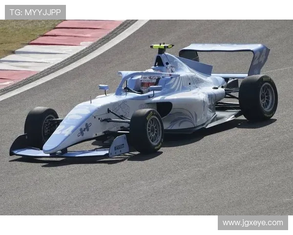 F1赛季激战升级 驰骋赛道的顶级车手和技术创新引领未来赛车趋势