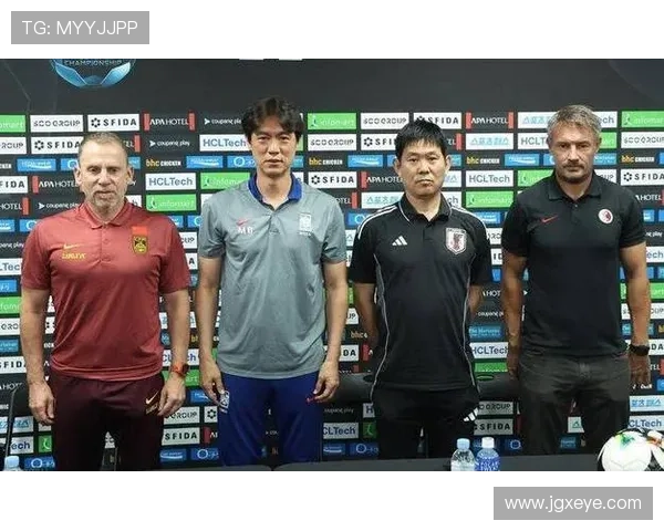 中国男足迎战日本队热身赛，主帅李铁力求打造全新战术体系