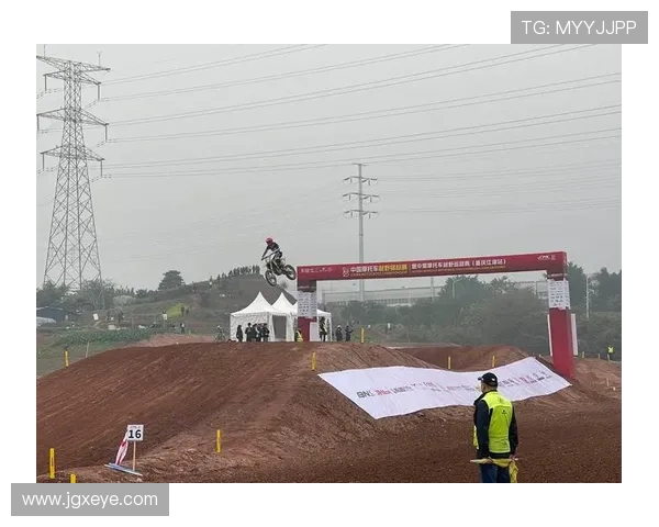 摩托车大奖赛最新动态：2025赛季赛程调整与车手转会消息引关注