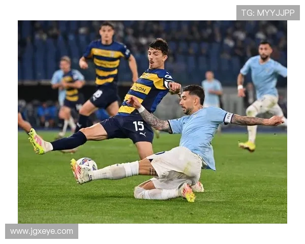 豪门对决与新星崛起引爆本周足坛转会与赛场焦点争议战术变革观察